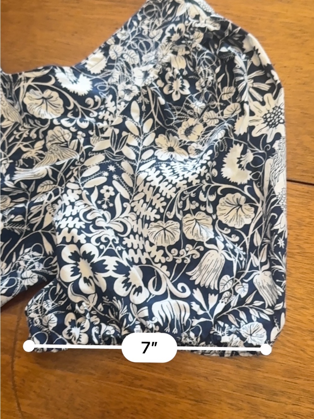 J Crew Floral Puff Sleeve Crop Top Women’s size 14 Blue White Smocked BR056 - Picture 10 of 11